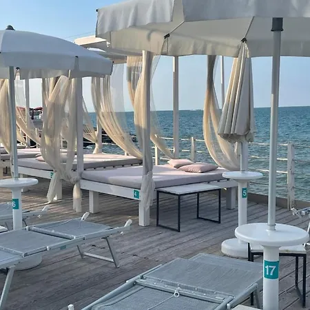 Fabris Palace-3